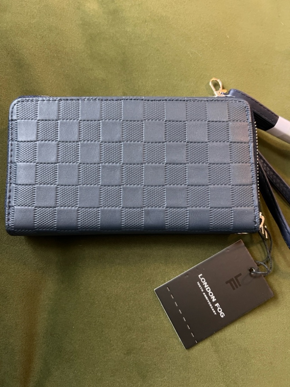 NEW London Fog Navy Daisy Embossed Large Wallet